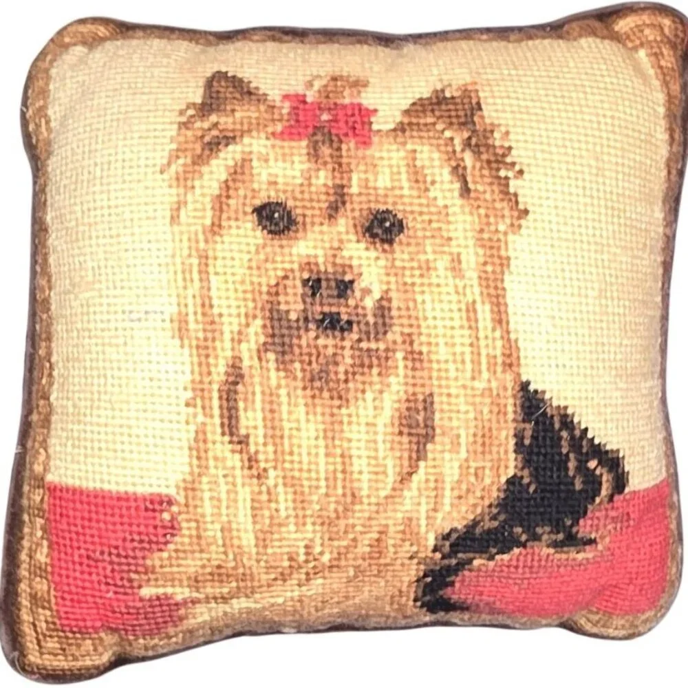 Needlepoint‎ Throw Pillow Yorkshire Terrier 9” X 8” Brown Back Handmade